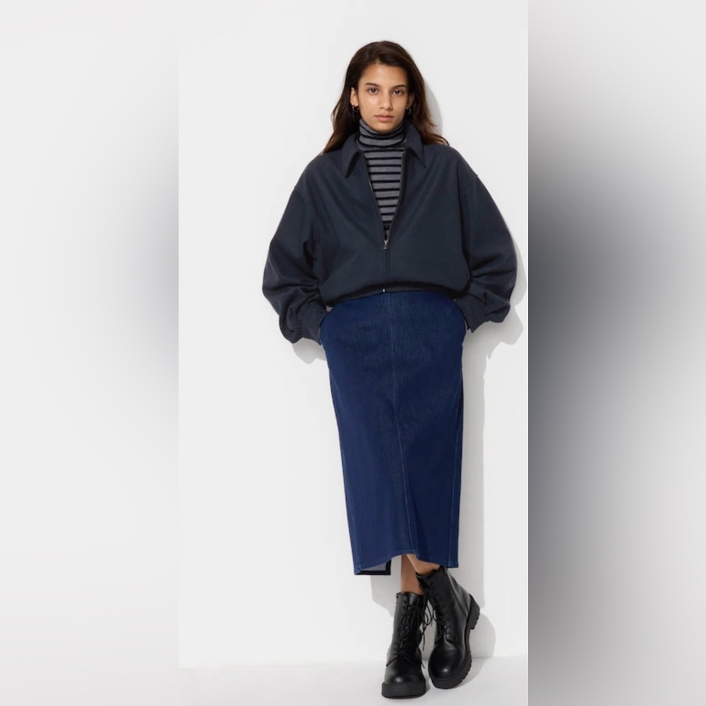 Uniqlo|Classic Midi Denim Skirt in dark wash,high waisted•XS & stretchy pull-on